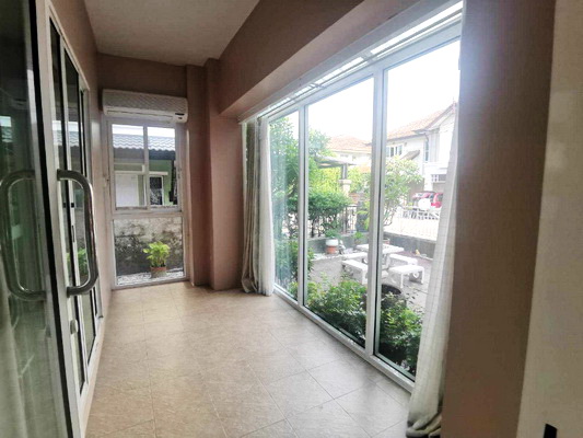 [ให้เช่า] FOR RENT PARINYADA CHALONGRAT / 3 bedrooms 3 bathrooms / 70 Sqw. 220 Sqm. **45,000** CLOSE TO CENTRAL EASTVILLE