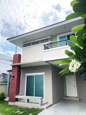 [ให้เช่า] FOR RENT THE EMERALD GARDEN RATCHAPHRUEK / 3 bedrooms 3 bathrooms / 60 Sqw. 200 Sqm. **25,000** CLOSE TO DENLA BRITISH SCHOOL