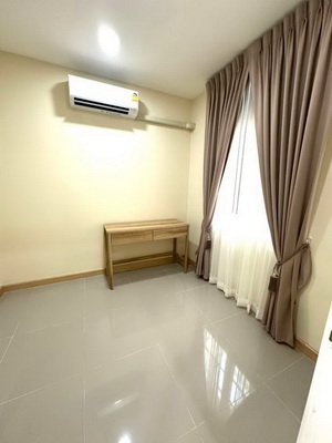 [ให้เช่า] FOR RENT GOLDEN TOWN SUKHUMVIT – LASALLE / 3 bedrooms 2 bathrooms / 17 Sqw. 135 Sqm. **30,000** CLOSE TO BTS SAMRONG