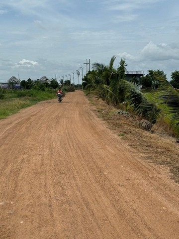 ขายที่ดินแปลงสวย ขุนศรี-ไทรน้อย น้ำ-ไฟฟ้า 3 เฟสพร้อม เหมาะสร้างบ้านวัยเกษียณ 7,000/ตรว.