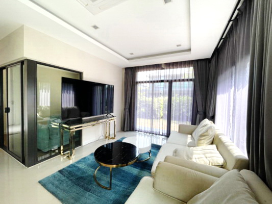 [ให้เช่า] FOR RENT VENUE RAMA 9 / 4 bedrooms 3 bathrooms / 61 Sqw. 230 Sqm. **65,000** CLOSE TO SUVARNABHUMI AIRPORT