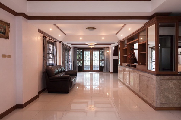 [ให้เช่า] FOR RENT CHUANCHUEN PARKVILLE KANCHANAPISEK / 5 bedrooms 4 bathrooms / 92 Sqw. 300 Sqm. **37,000** CLOSE TO THE PASEO PARK KANCHANAPISEK