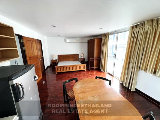 [ให้เช่า] FOR RENT DETACHED HOUSE SUKHUMVIT 65 / 3 bedrooms 5 bathrooms / 53 Sqw. 200 Sqm. **70,000** CLOSE TO BTS EKKAMAI