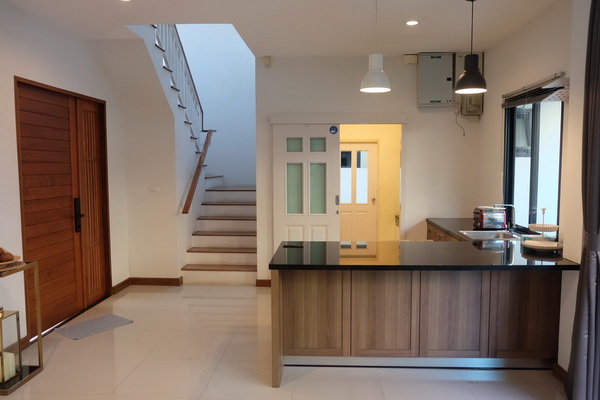 [ให้เช่า] FOR RENT VILLA ARCADIA SRINAKARIN / 4 bedrooms 3 bathrooms / 72 Sqw. 230 Sqm. **75,000** CLOSE TO THAI-SINGAPORE INTERNATIONAL SCHOOL