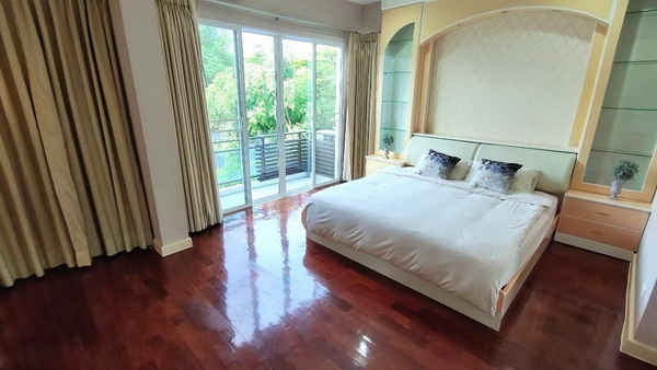 [ให้เช่า] FOR RENT BLUE LAGOON BANGNA / 3 bedrooms 4 bathrooms / 60 Sqw. 220 Sqm. **55,000** CLOSE TO RAMKHAMHAENG 2