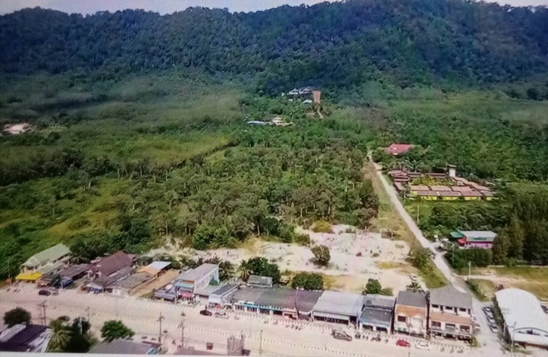 ขายที่ดินบนเกาะลันตาใหญ่ หลังสำนักงานที่ดิน ต.ศาลาด่าน ใกล้หาดพระแอะ