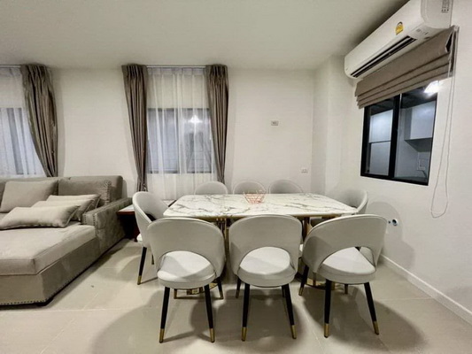 [ให้เช่า] FOR RENT THE CONNECT UP3 LADPRAO 126 / 3 bedrooms 3 bathrooms / 32 Sqw. 165 Sqm. **50,000** CLOSE TO SKYTRAIN MRT MAHAT THAI