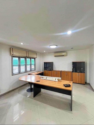 [ให้เช่า] FOR RENT PRACHYA PRIVATE HOME NAKNIWAT 48 / 4 bedrooms 2 bathrooms / 63 Sqw. 200 Sqm. **35,000** CLOSE TO CENTRAL EASTVILLE