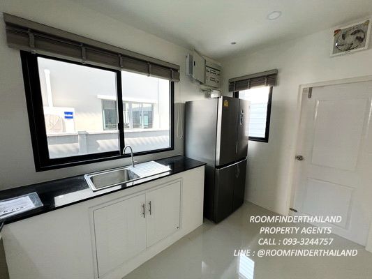 [ให้เช่า] FOR RENT CENTRO VIBHAVADI / 4 bedrooms 5 bathrooms / 76 Sqw. 200 Sqm. **120,000** CLOSE TO HARROW INTERNATIONAL SCHOOL BANGKOK