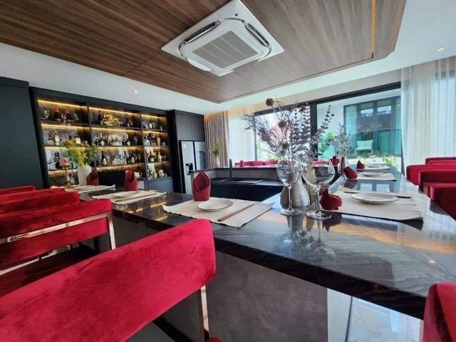 ขาย วิลล่า 2 ชั้น Jomtien Villa 1 ขนาด 275 ตร.วา ตกแต่งบิ้วอิน Luxury Fully Furnished ทำเลดีที่สุดในจอมเทียน