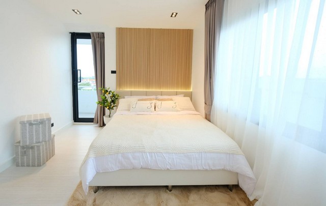 Condo for sale Hillpark 2 Chet Yot Mueang Chiang Mai 2 bedrooms 2 bathrooms size 70 sq m. Near CMU. Newly renovated.