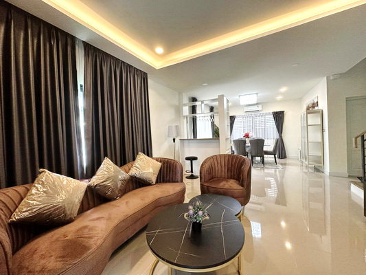 [ให้เช่า] FOR RENT CENTRO ONNUT – SUVARNABHUMI / 3 bedrooms 3 bathrooms / 63 Sqw. 225 Sqm. **50,000** CLOSE TO SUVARNABHUMI AIRPORT