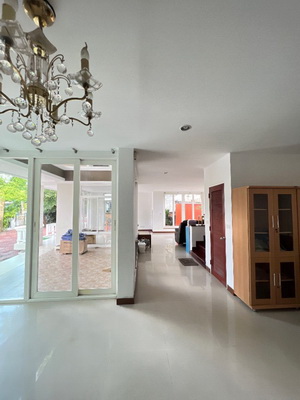 [ให้เช่า] FOR RENT FLORA VILLE SRINAKARINDRA / 3 bedrooms 3 bathrooms / 123 Sqw. 190 Sqm. **44,000** CLOSE TO LOTUS SRINAKARINDRA