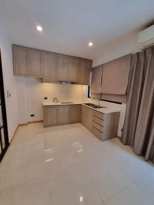 [ให้เช่า] FOR RENT HAUS CLOVER RATCHAPHRUEK – CHAENGWATTANA / 4 bedrooms 3 bathrooms / 25 Sqw. 180 Sqm. **25,000** CLOSE TO ROBINSON LIFESTYLE RATCHAPHRUEK