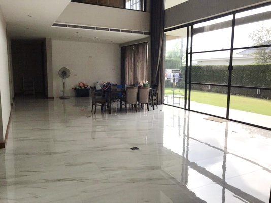 [ให้เช่า] FOR RENT DETACHED HOUSE BANGNA KM.5 / 5 bedrooms 6 bathrooms / 155 Sqw. 600 Sqm. **230,000** CLOSE TO BTS BANGNA