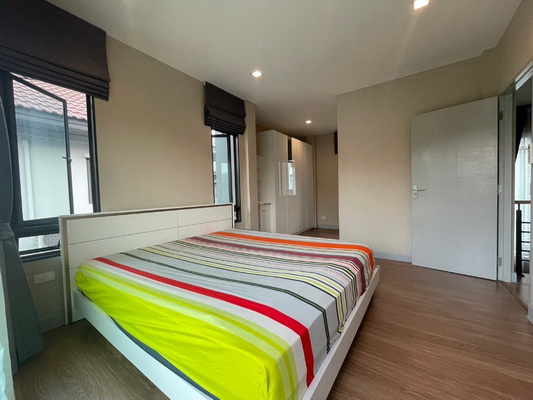 [ให้เช่า] FOR RENT LIFE BANGKOK BOULEVARD WONGWAEN – RAMA 9 / 3 bedrooms 3 bathrooms / 50 Sqw. 170 Sqm. **32,000** CLOSE TO SUVARNABHUMI AIRPORT