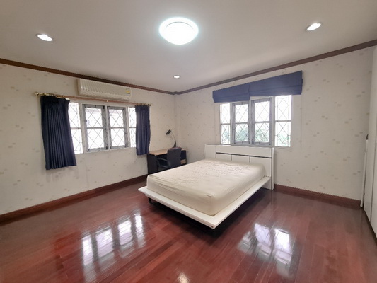 [ให้เช่า] FOR RENT CHUANCHUEN LADPRAO / 5 bedrooms 3 bathrooms / 86 Sqw. 340 Sqm. **71,000** CLOSE TO HUAMUM NIGHT MARKET