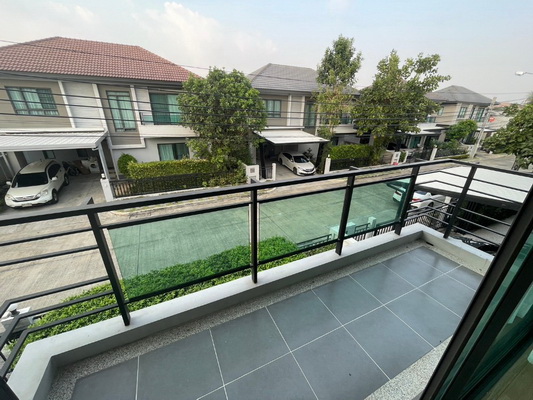 [ให้เช่า] FOR RENT LIFE BANGKOK BOULEVARD WONGWAEN – RAMA 9 / 3 bedrooms 3 bathrooms / 50 Sqw. 170 Sqm. **32,000** CLOSE TO SUVARNABHUMI AIRPORT