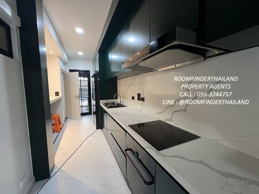 [ให้เช่า] FOR RENT THE PLANT ELITE PATTANAKARN / 5 bedrooms 6 bathrooms / 84 Sqw. 350 Sqm. **220,000** LUXURY HOUSE. CLOSE TO THONGLOR