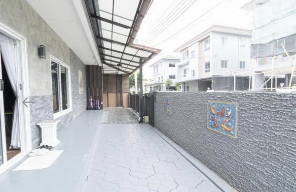 [ให้เช่า] FOR RENT CASA GRAND SUKHAPIBAN 5 / 3 bedrooms 4 bathrooms / 75 Sqw. 340 Sqm. **75,000** CLOSE TO DONMUANG AIRPORT