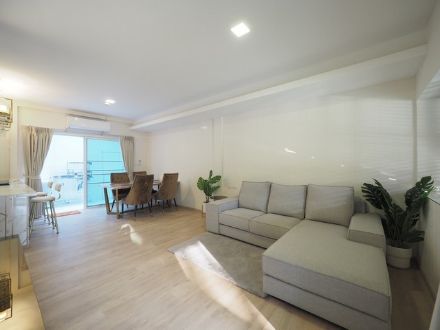 For rent Townhome indy2 Bangna-Ramkhamhaeng2 size 24 sq.w. 3 bedrooms luxuriously decorated fully furnished