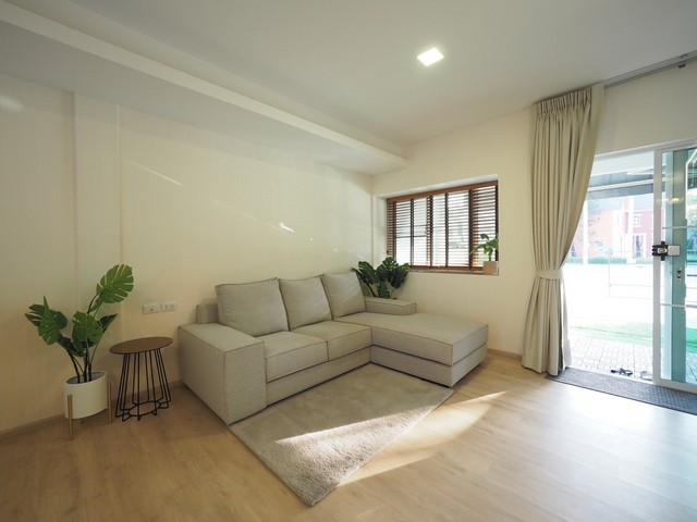 For rent Townhome indy2 Bangna-Ramkhamhaeng2 size 24 sq.w. 3 bedrooms luxuriously decorated fully furnished