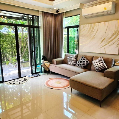 [ให้เช่า] FOR RENT THE PLANT EXCLUSIQUE PATTANAKARN / 4 bedrooms 4 bathrooms 90 Sqw. 250 Sqm. **120,000** JUST 20 MIN TO THONGLOR