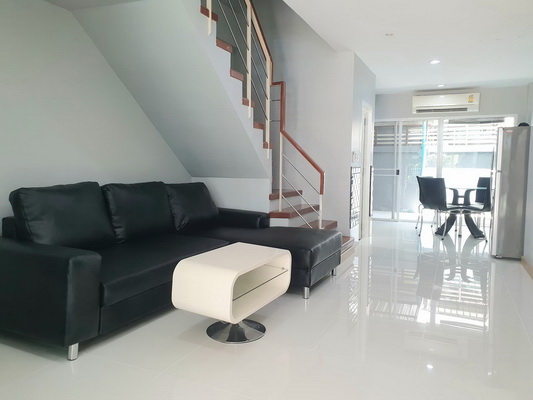 [ให้เช่า] FOR RENT THANAPAT HAUS SATHORN – NARATHIWAS / 3 bedrooms 3 bathrooms / 18 Sqw. 150 Sqm. **35,000** CLOSE TO CENTRAL PLAZA RAMA 3