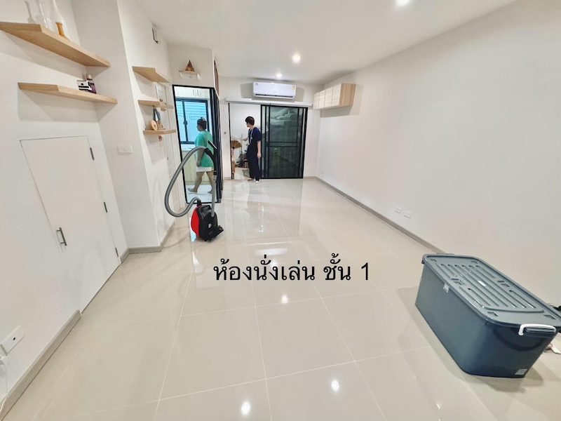 BH3176 ปล่อยเช่าทาวน์โฮม 3 ชั้น Patio Srinakarin – Rama 9 ย่านกรุงเทพกรีฑา ตกแต่งสไตล์มินิมอล อนุญาตให้เลี้ยงสัตว์(เล็กๆ