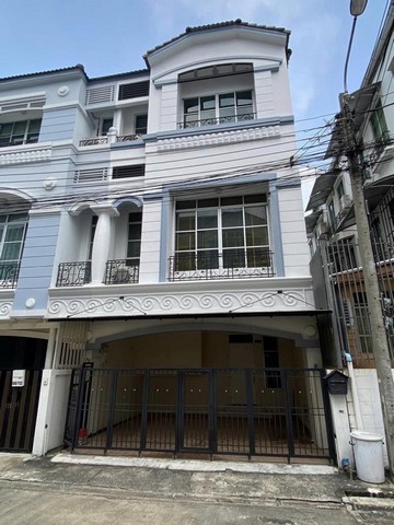 MT66 Rent เช่า ทาวน์โฮม หลังมุม หมู่บ้านกลางเมือง ลาดพร้าว โยธินพัฒนา ใกล้ Central EastVille