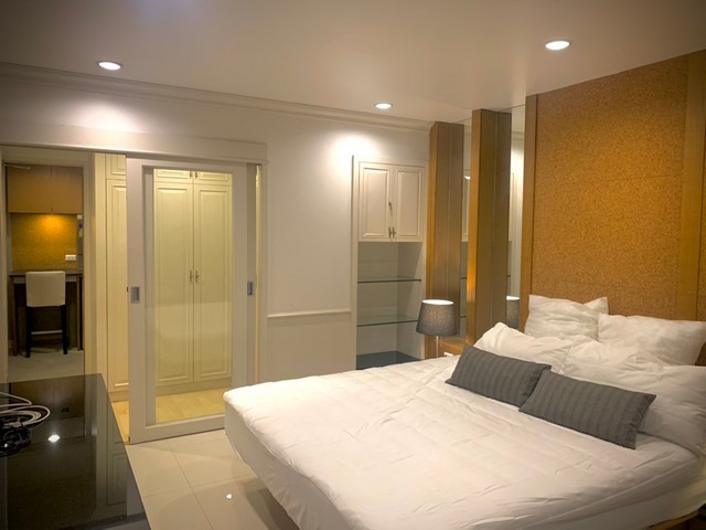 Me13ขายทาวน์โฮม 4 ชั้น หมู่บ้านคริสตัลวิลล์ ย่านเลียบด่วน Fully furnished ใกล้เซ็นทรัลอีสต์วิลล์ ใกล้ทางด่วนรามอินทรา