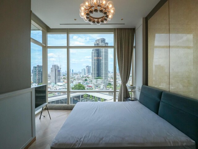 Four Seasons Private Residences Condo for RENT, near BTS Saphan Taksin