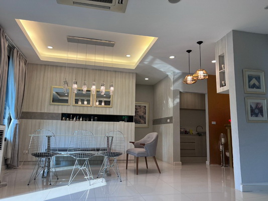 [ให้เช่า] FOR RENT THE PLANT ELITE PATTANAKARN / 7 bedrooms 7 bathrooms / 84 Sqw. 350 Sqm. **220,000** LUXURY HOUSE. CLOSE TO THONGLOR