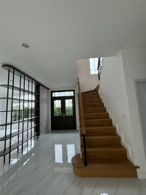 [ให้เช่า] FOR RENT GRANDIO SATHORN / 4 bedrooms 4 bathrooms / 60 Sqw. 216 Sqm. **120,000** CLOSE TO BTS WUTTAKAT