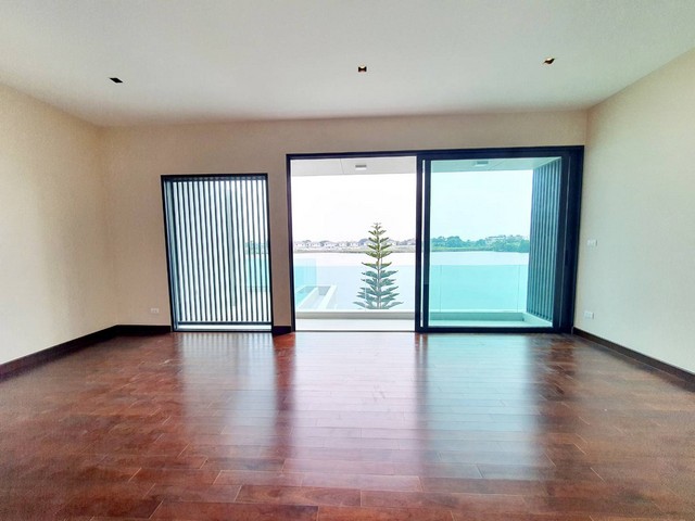 Sale บ้าน Lake Villa Ratchaphruek-Pathumthani พ.ท. 133 sq.wa 4 BEDROOM 40000000 บ. ใกล้กับ Big C ปทุมธานี ทำเล-ดี