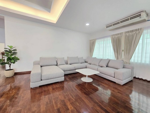 บ้าน บ้านเดี่ยว เอกมัย 20 350000 BAHT. 7BR8น้ำ 300 sq.wa ไม่ไกลจาก บิ๊กซี เอกมัย ทำเลดี บ้านพื้นที่ขนาดใหญ่ พร้อมอยู่