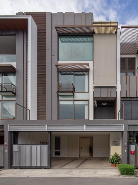 ขายทาวน์โฮม 4 ชั้น 28 ตรว. 300 ตรม. โครงการ Residence สุขุมวิท65 ใกล้ BTS เอกมัย