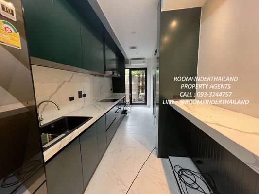 [ให้เช่า] FOR RENT THE PLANT ELITE PATTANAKARN / 5 bedrooms 6 bathrooms / 84 Sqw. 350 Sqm. **220,000** LUXURY HOUSE. CLOSE TO THONGLOR