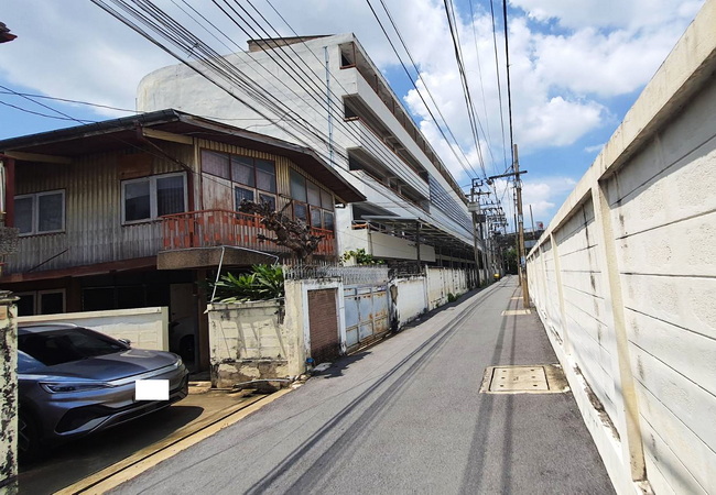 ขายและให้เช่าบ้าน ถนนจรัญสนิทวงศ์ ซอย 50/1 เนื้อที่ 116 ตร.ว. ทำเลดี