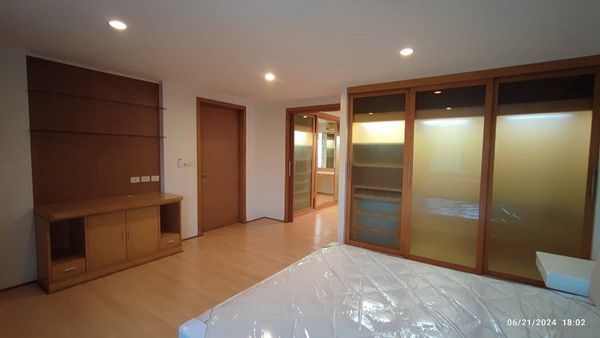 [ให้เช่า] FOR RENT TARAROM RAMKHAMHAENG 150 / 4 bedrooms 4 bathrooms / 98 Sqw. 250 Sqm. **48,000** CLOSE TO TRIUMUDOM NOMKLAO SCHOOL