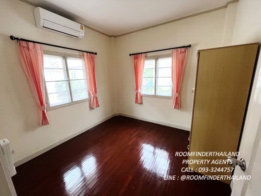 [ให้เช่า] FOR RENT PARKWAY CHALET RAMKHAMHAENG 190/1 / 3 bedrooms 2 bathrooms / 50 Sqw. 145 Sqm. **20,000** CLOSE TO RUAMRUDEE INTERNATIONAL SCHOOL