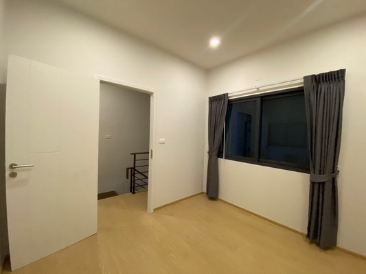 [ให้เช่า] FOR RENT PLEX ONNUT – WONGWAEN / 3 bedrooms 3 bathrooms / 20 Sqw. 160 Sqm. **30,000** CLOSE TO JAS GREEN VILLAGE MALL