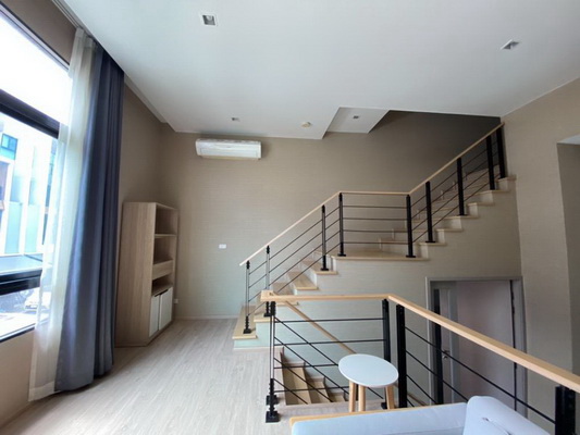 [ให้เช่า] FOR RENT ARDEN PATTANAKARN / 3 bedrooms 4 bathrooms / 20 Sqw. 185 Sqm. **45,000** JUST 15 MINUTES FROM THONGLOR