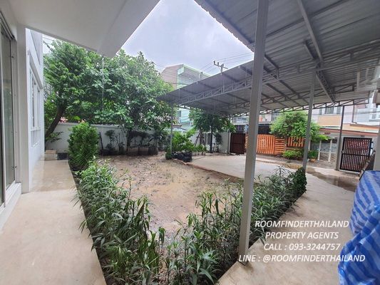 [ให้เช่า] FOR RENT DETACHED HOUSE WUTTAKAT ROAD / 4 bedrooms 4 bathrooms / 80 Sqw. 300 Sqm. **85,000** JUST 2 MINUTES FROM BTS WUTTAKAT