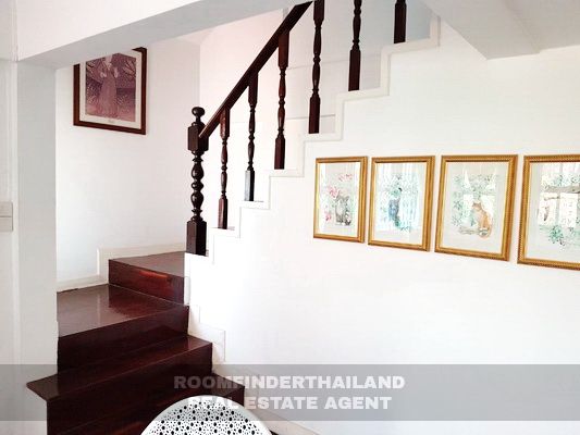 [ให้เช่า] FOR RENT SAMMAKORN RAMKHAMHAENG 112 / 3 bedrooms 3 bathrooms / 60 Sqw. 160 Sqm. **25,000** CLOSE TO THE PASEO TOWN RAMKHAMHAENG