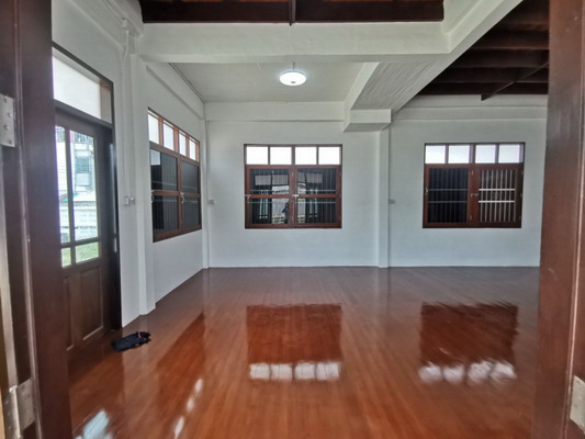 [ให้เช่า] FOR RENT DETACHED HOUSE SUKHUMVIT 107 – BEARING / 3 bedrooms 4 bathrooms / 196 Sqw. 300 Sqm. **72,000** CLOSE TO BTS BEARING