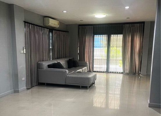 [ให้เช่า] FOR RENT BAAN JITLADA LAND BANGKRUAI – SAINOI / 3 bedrooms 3 bathrooms / 95 Sqw. 180 Sqm. **25,000** CLOSE TO SAINOI HOSPITAL