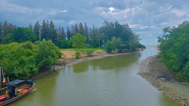 ที่ดินหาดบ้านหนองบัว ชุมพรทำเลดีเดินทางสะดวก 2 แปลงสุดท้ายราคาพิเศษเริ่มต้น 990,000 บ.