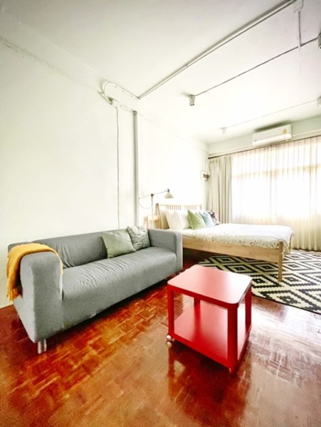 MRT บางโพ 900ม.Hostel เกทเวย์ แอท บางซื่อ 1 กม.อาคารพาณิชย์ 2 ชั้น จัดเต็มเฟอร์ 2 นอน AIRBNB