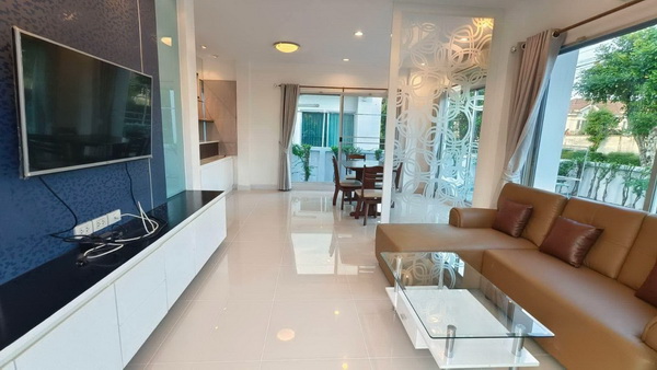 [ให้เช่า] FOR RENT LIFE BANGKOK BOULEVARD RANGSIT / 4 bedrooms 3 bathrooms / 65 Sqw. 200 Sqm. **33,000** CLOSE TO FUTURE PARK RANGSIT